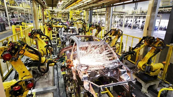 حسب القطاع الصناعي