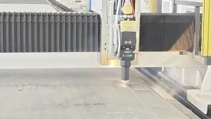 رأس قطع بالفايبر ليزر لقطع الألواح والصفائح المسطحة