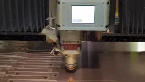 رأس قطع بالفايبر ليزر لقطع المعادن ذات السطح العاكس