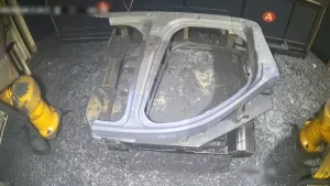 رأس قطع ليزر روبوتي ثلاثي الأبعاد طراز LCR04 لقطع الفولاذ الكربوني