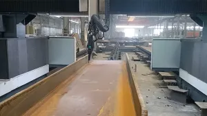 رأس قطع فايبر ليزر طراز LCF20A لقطع قطاعات وعوارض I من الفولاذ الكربوني