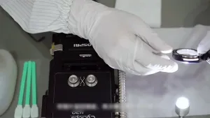 صيانة زجاج الحماية للعدسة البؤرية