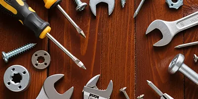 الأدوات اليدوية والبراغي والمفكات