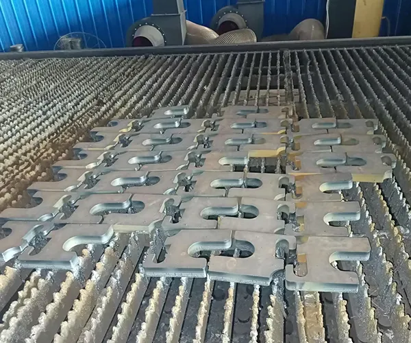 رؤوس القطع بالليزر للقطع المسطح ثنائي الأبعاد