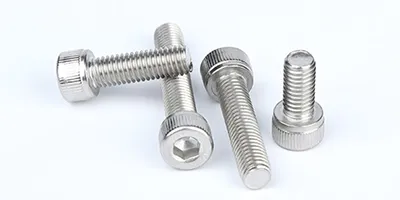 الأدوات اليدوية والبراغي والمفكات